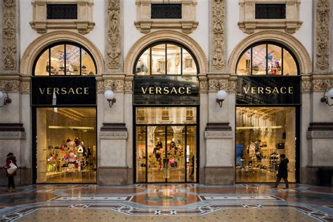 Versace, Michael Kors extends and expand licensing partnership 